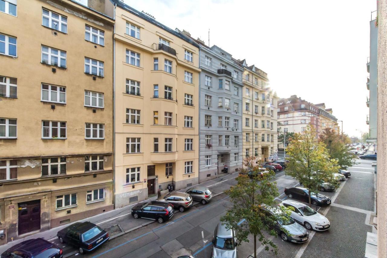 Flora Apartment