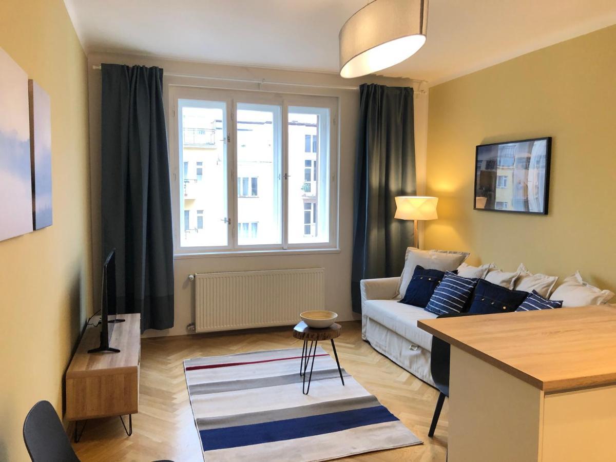 Flora Apartment