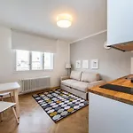 Flora Apartments